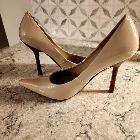 Guess Nude Heels Women's Size 10 - Picture 5 of 12